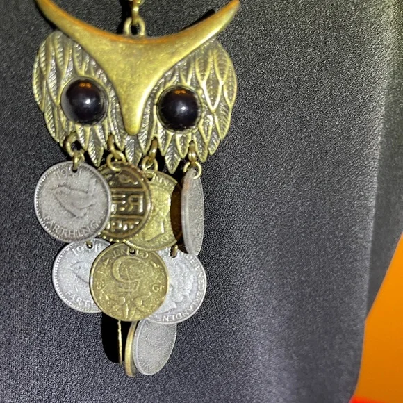 Owl necklace from Torrid - Picture 2 of 4